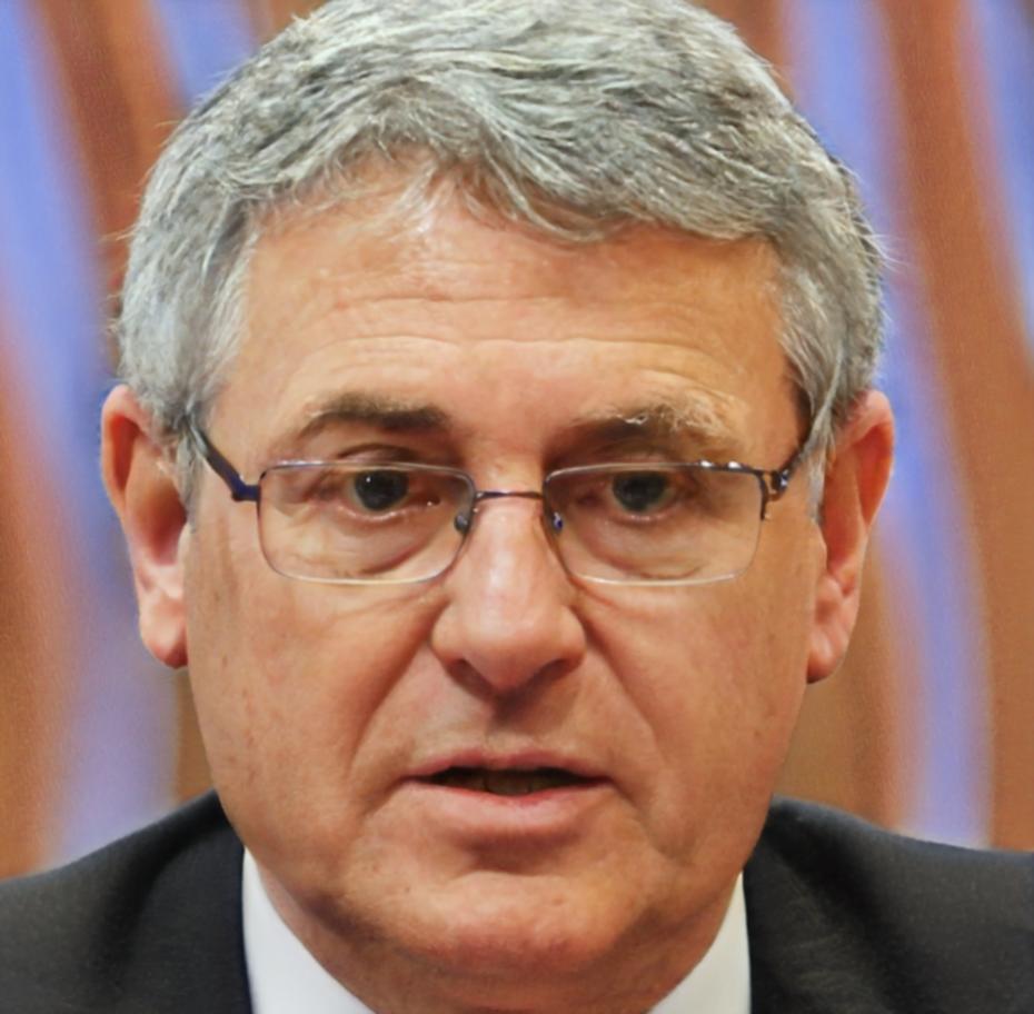 Michael Schneider